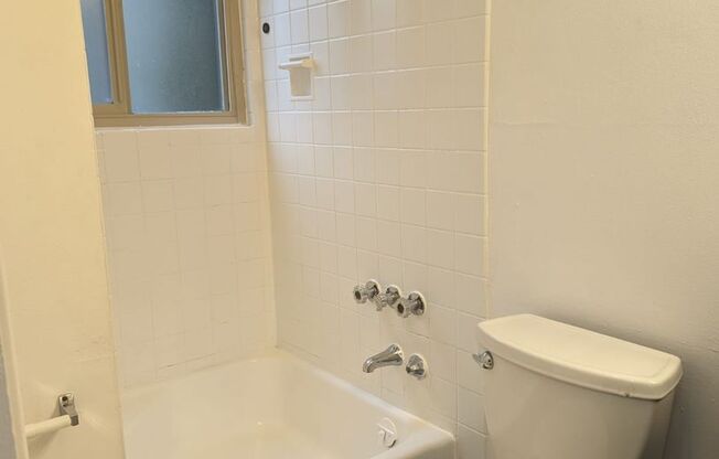 1 bed, 1 bath, 675 sqft, $1,650, Unit 103