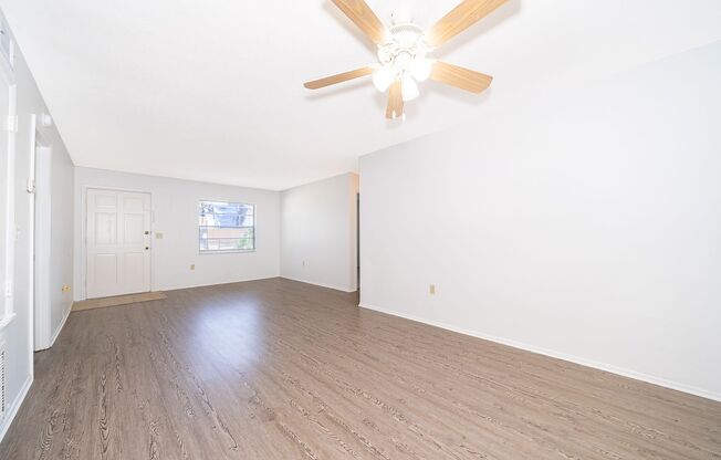 ALTAMONTE SPRINGS: 3 bed/1.5 bath home in great location!