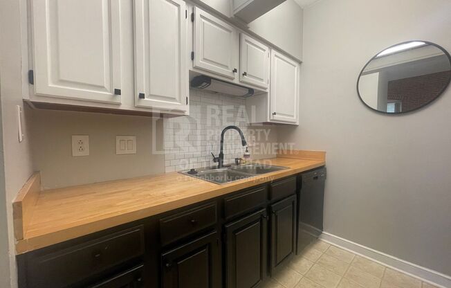 2 beds, 1 bath, $1,195