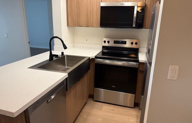 2 beds, 2 baths, 973 sqft, $3,155, Unit 410