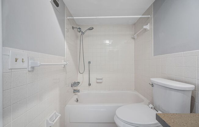 2 beds, 1.5 baths, 1,000 sqft, $1,345, Unit 50-07