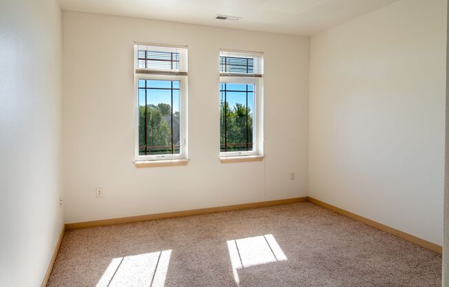 2 beds, 2 baths, 1,132 sqft, $1,660, Unit 8101-402