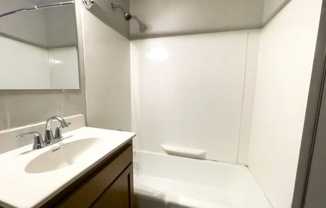 Studio, 1 bath, 422 sqft, $595, Unit Apt # 104