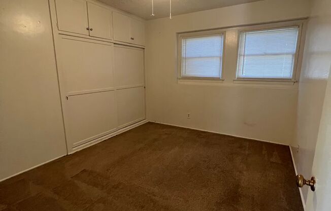 3 beds, 1 bath, $2,800