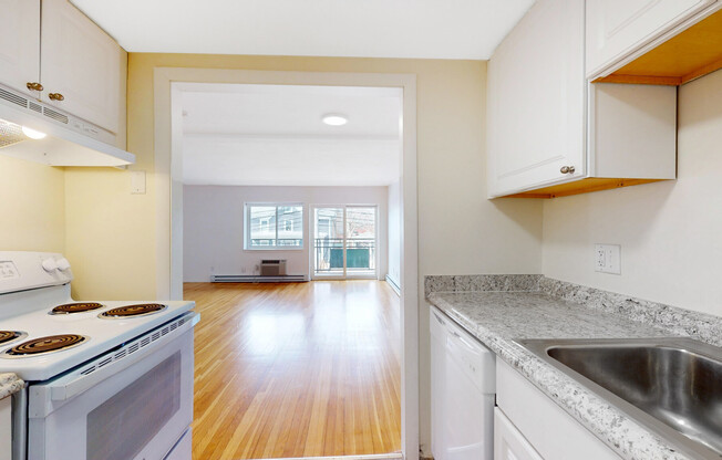 2 beds, 1 bath, 750 sqft, $2,475, Unit 26