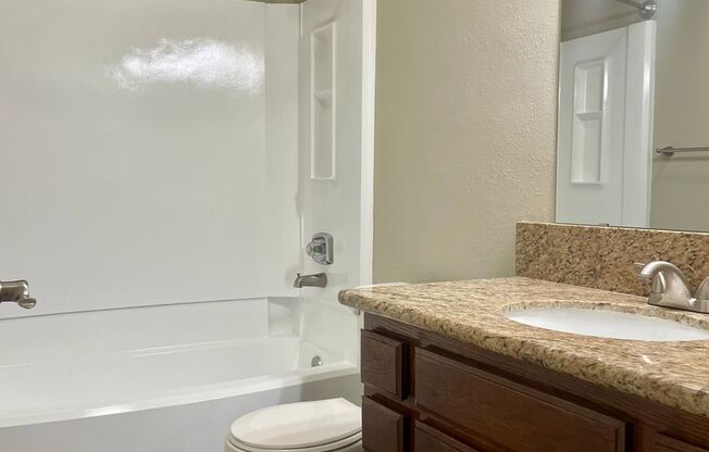 2 beds, 2 baths, 992 sqft, $1,835, Unit 216**