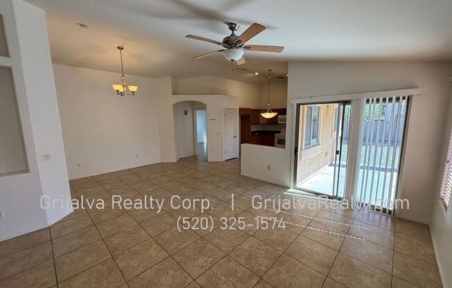 Beautiful 3 BR House in Gated Community ** MOVE-IN SPECIAL ** (I-10/Wilmot)