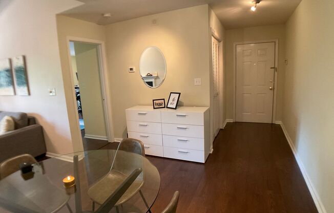2 beds, 2 baths, $1,595, Unit Unit 1A32