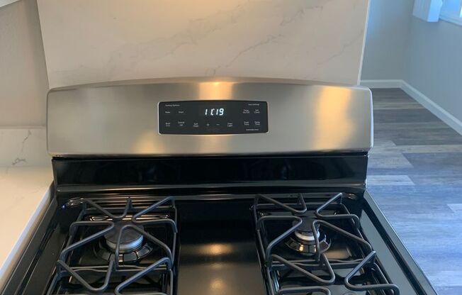 1 bed, 1 bath, 453 sqft, $2,045, Unit 035