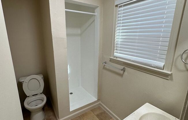 Studio, 1 bath, $1,087, Unit Apt. 06