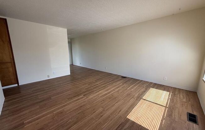 1139 SE Baseline Street #2 ~ Wonderful Unit in Plex