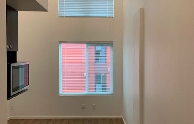 Studio, 1 bath, 186 sqft, $1,565, Unit 510