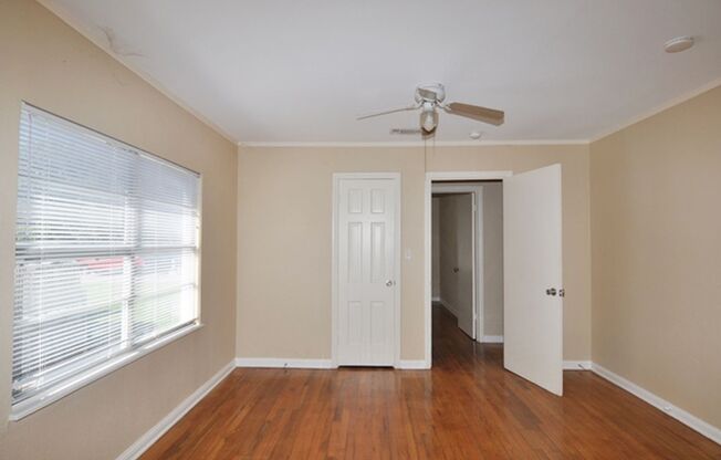 2 beds, 1 bath, $1,495