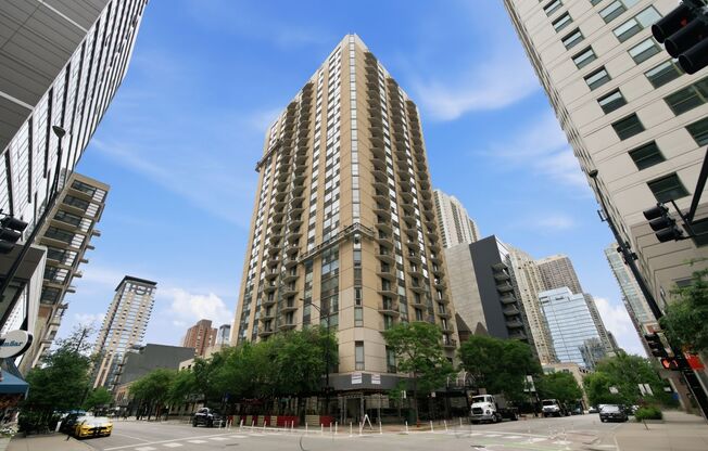 2 beds, 2 baths, $3,700, Unit # 502