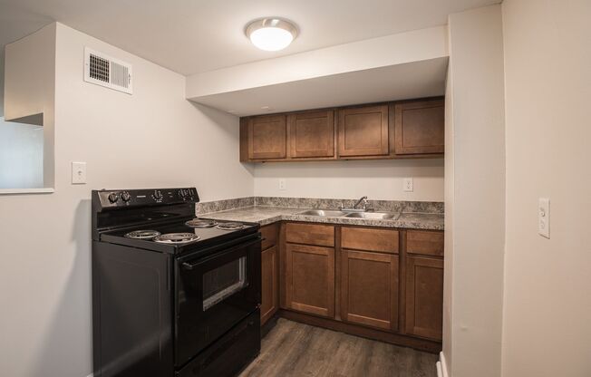 Spacious 3 Bedroom, 2 Bathroom Lower Level Duplex Apartment