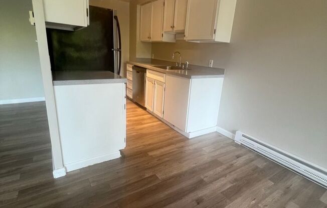 1 bed, 1 bath, 646 sqft, $1,475, Unit 104