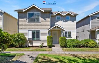 Move in ready home in Lakepointe neighborhood with 3 beds, 2.75 baths, North Thurston school District