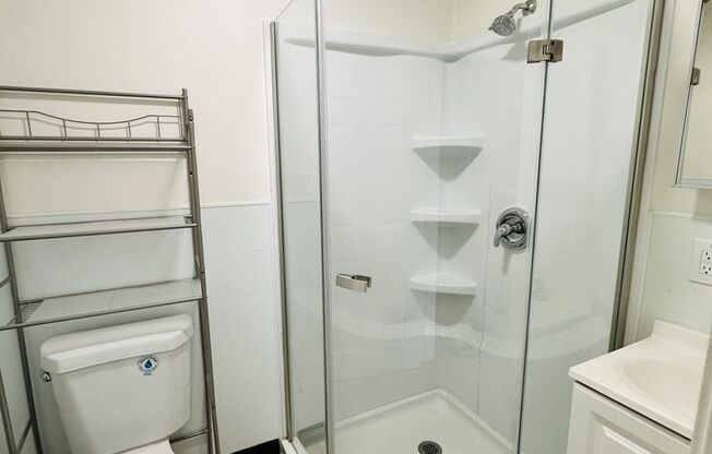 Studio, 1 bath, 300 sqft, $1,350, Unit 45