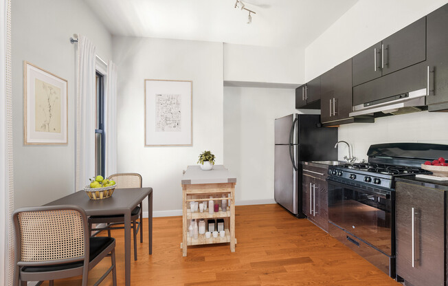 515 W 158 ST