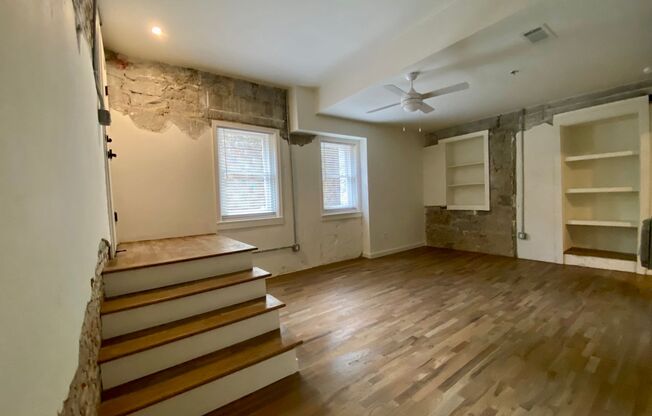 2 beds, 2 baths, 960 sqft, $2,470, Unit 012