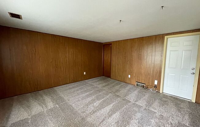 3 beds, 1 bath, $1,450