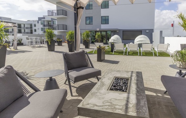 Outdoor Patio | Twenty2 West | Luxurious Apartments in Miami, FL 