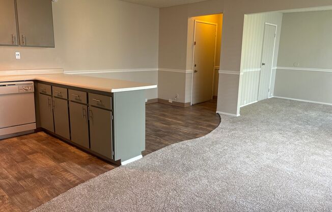 Near Everything, All Amenities! 1616 Q Street, Camellia Court Apartments