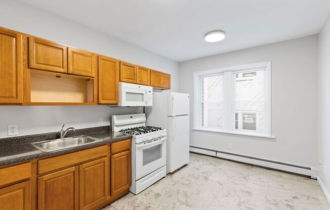 2 beds, 1 bath, $2,295