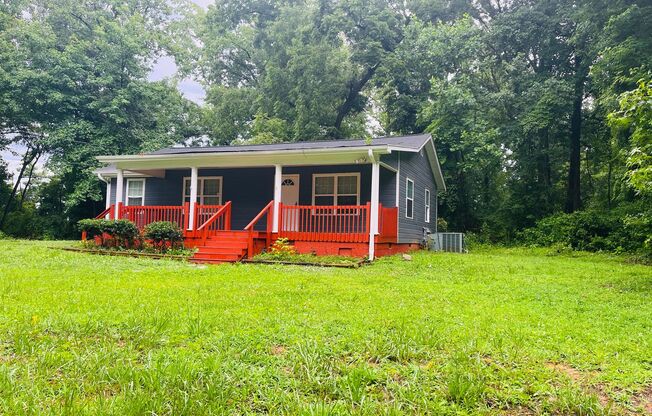 Wow! 3 bedroom 2 bathroom, approx 1000 sqft, and minutes from the interstate. Must see!