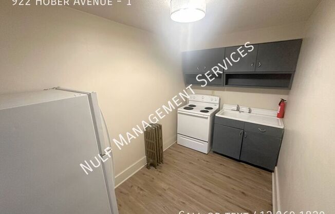 922 Hober Ave