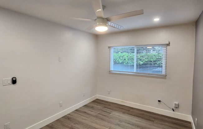 2 beds, 1 bath, $3,750, Unit 1660