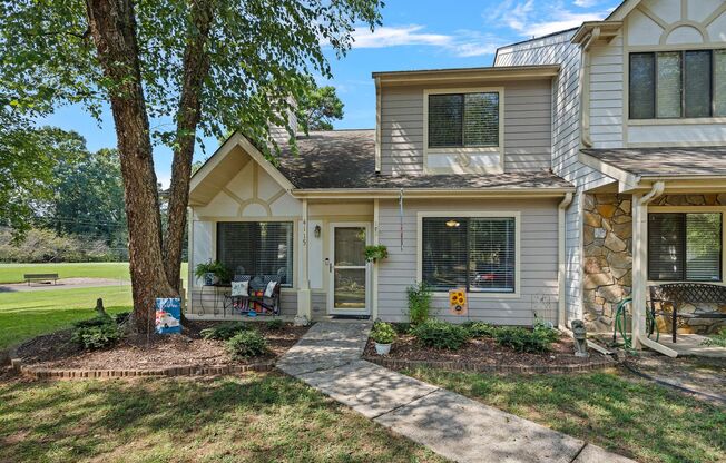 3 bedroom townhome in Raintree Country Club
