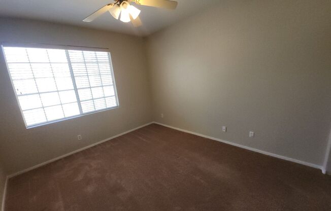 3 beds, 2.5 baths, $1,750, Unit Unit 1039