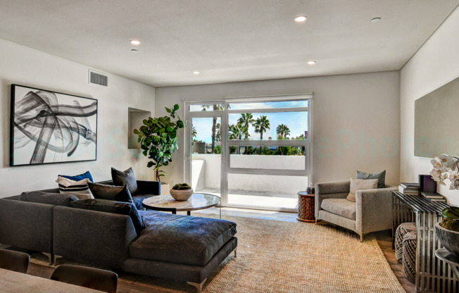 Beautiful Newly Built 2 Bed 2.5 Bath Townhome