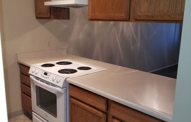 1 bed, 1 bath, 631 sqft, $850, Unit 1505-10