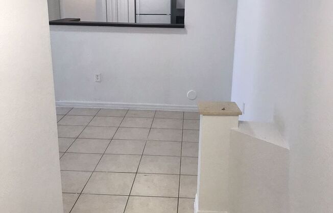 3 beds, 2 baths, 1,079 sqft, $2,600, Unit 13770-204