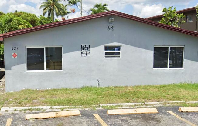 837 NW 10 TER - COMM 8