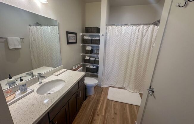 1 bed, 1 bath, 852 sqft, $1,400, Unit 143-424