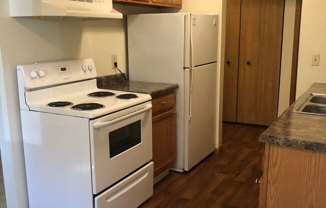 1 bed, 1 bath, 700 sqft, $1,145, Unit 3910103