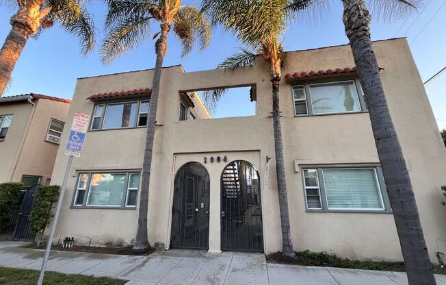 1904 1912 E BERMUDA ST