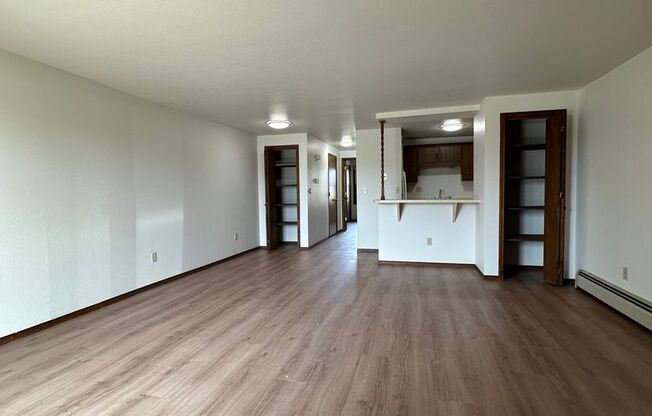 1 bed, 1 bath, 722 sqft, $870, Unit Apt. 13