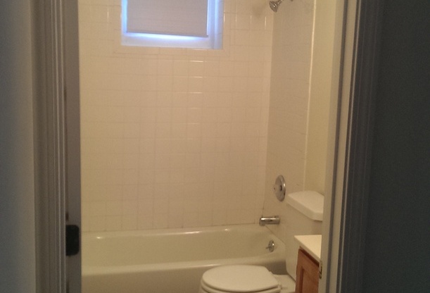 1 bed, 1 bath, 614 sqft, $2,300, Unit 03-B1