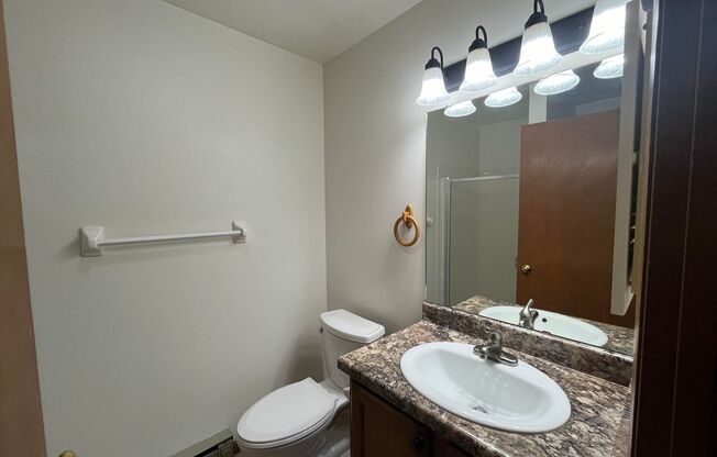 2 beds, 2 baths, 950 sqft, $1,825, Unit 7649CD