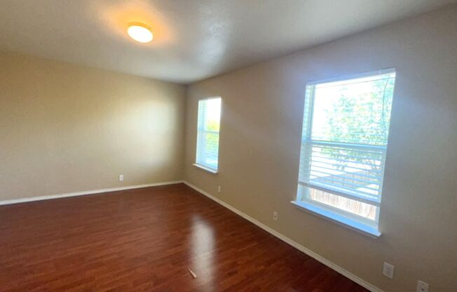 3 beds, 2 baths, $1,895