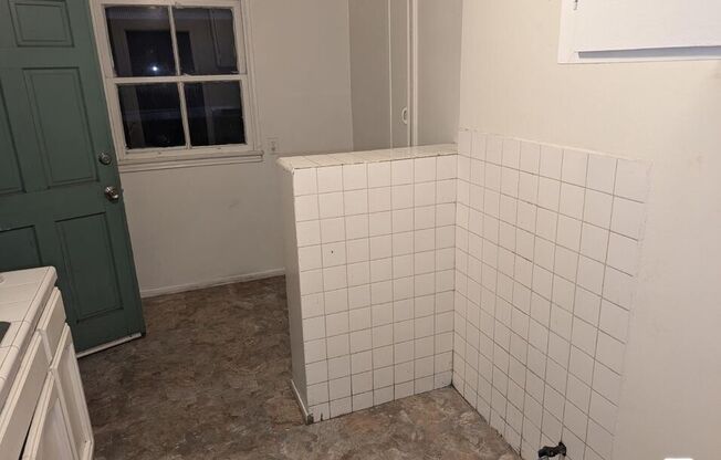 Studio, 1 bath, 400 sqft, $1,350, Unit 8476 5