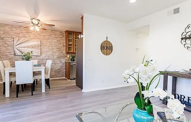 Newly on the Market.. Desirable 2/2 Condo