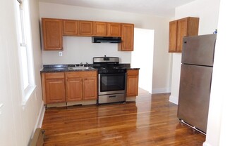 47 GRANFIELD AVE