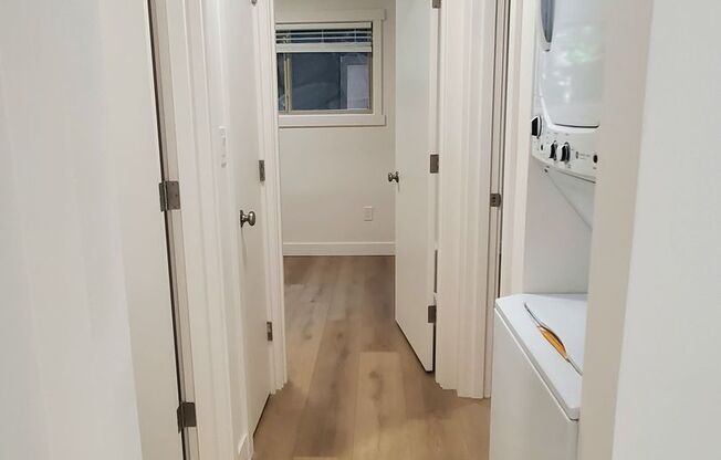 2 beds, 1 bath, 731 sqft, $2,795, Unit 105