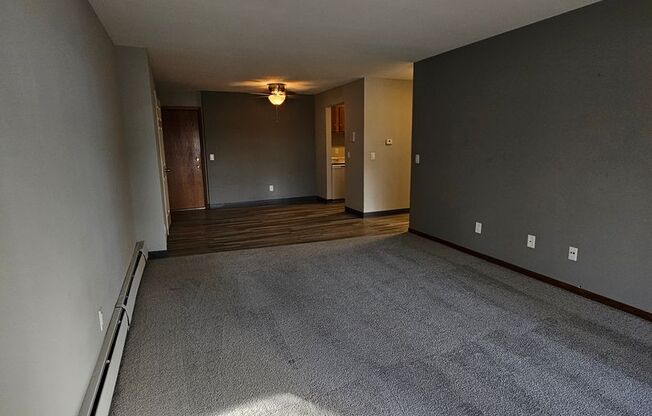 1 bed, 1 bath, 676 sqft, $1,125, Unit 25 - 216