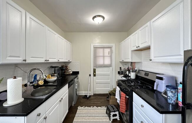 3817.5 North Greenview Ave.